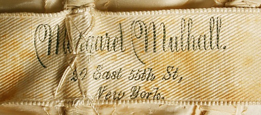 1904 silk gown label
